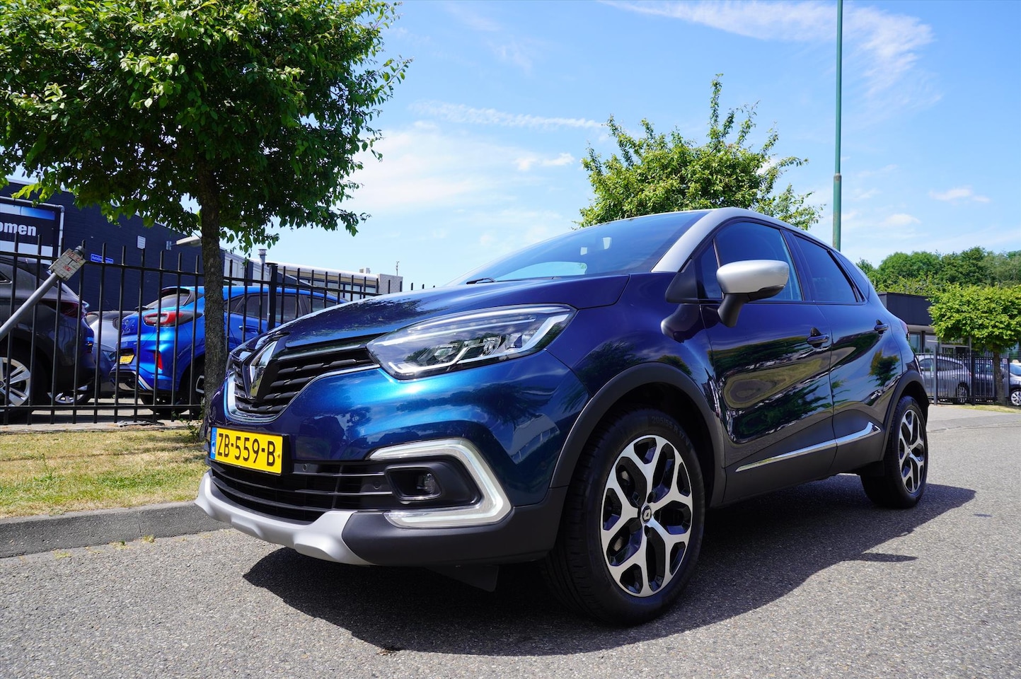 Renault Captur - TCe 90pk Intens Navigatie Parkeer Camera Multi Media - AutoWereld.nl