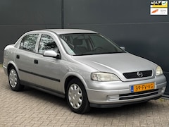 Opel Astra - 1.6 Club NW APK Rijdt schakelt goed. TREKHAAK