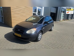 Hyundai Accent - 1.4i Active