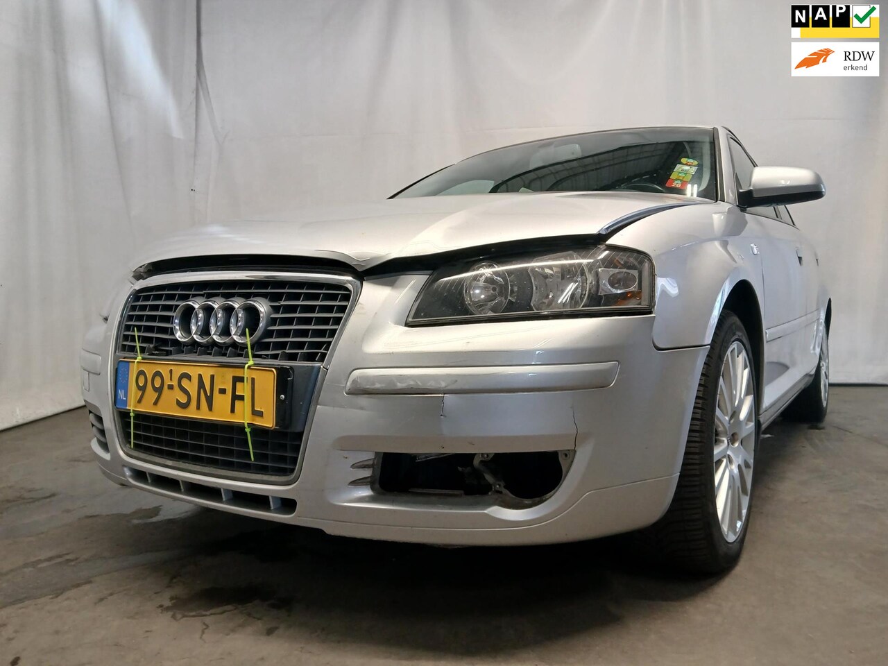 Audi A3 Sportback - 2.0 FSI Ambiente - Airco - Trekhaak - Schade - AutoWereld.nl