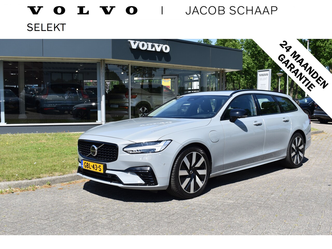 Volvo V90 - T6 350 PK Plug-in hybrid AWD Ultra Dark Trekhaak | HUD | H&K | 360 Camera | Pano Dak | Lee - AutoWereld.nl