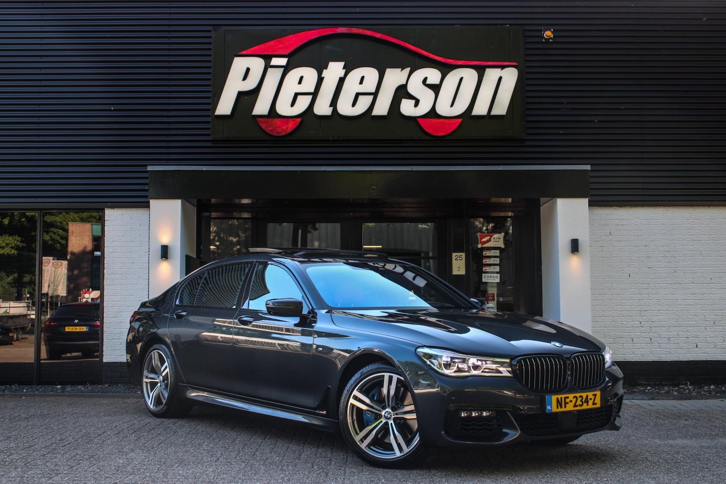 BMW 7-serie - 750Li xDrive M-Pakket B&W DEALER OH ALLE OPTIES - AutoWereld.nl