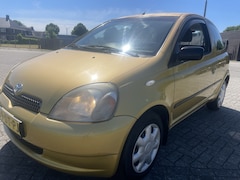 Toyota Yaris - 1.3-16V VVT-i Luna