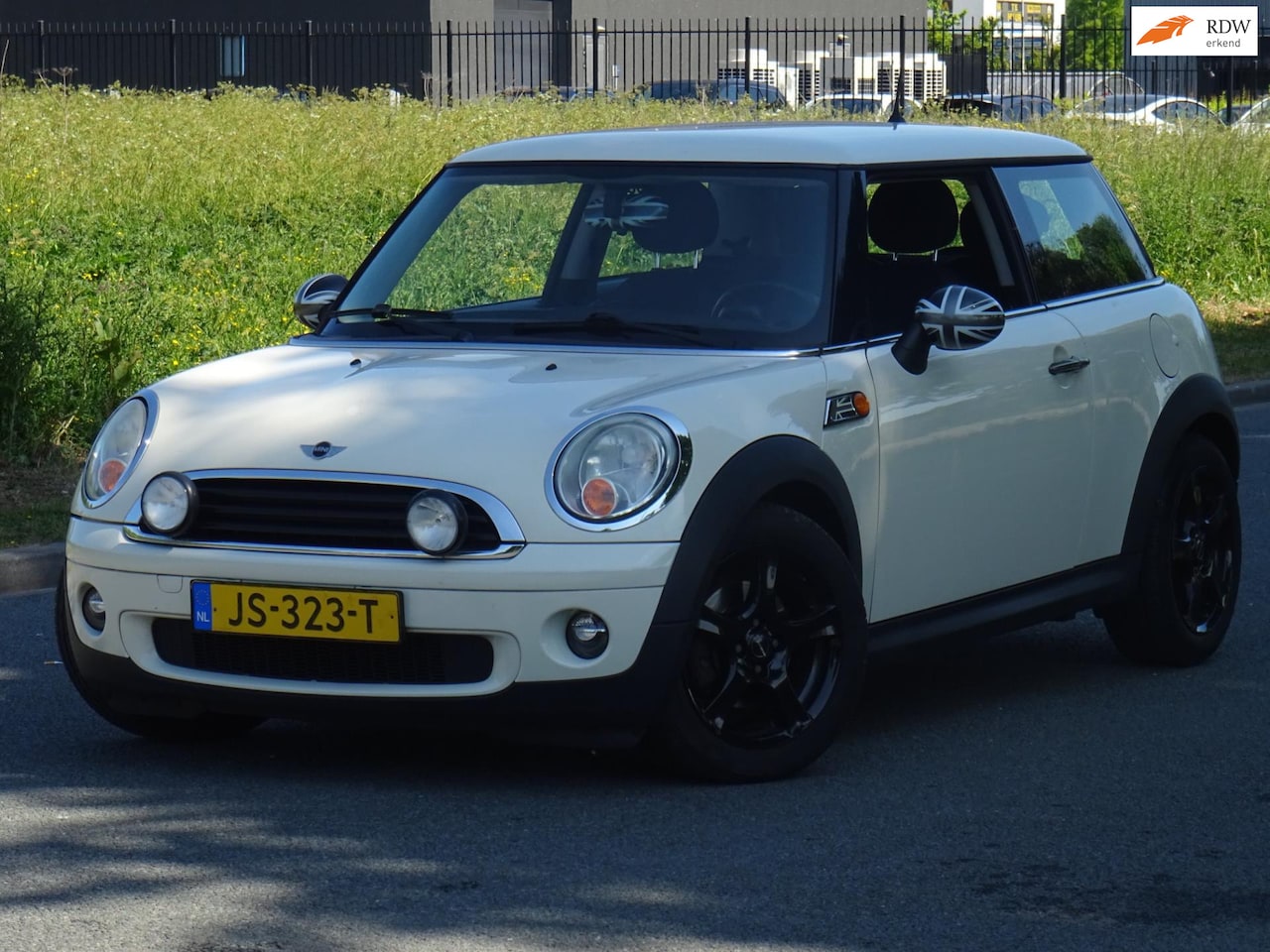 MINI One - Mini 1.4 BJ2008 AIRCO/APK 8-05-2026 - AutoWereld.nl