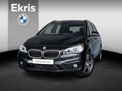 BMW 2-serie Active Tourer - 220i | High Executive | Parking Pack | Comfort Access | Achteruitrijcamera | Stoelverwarmi