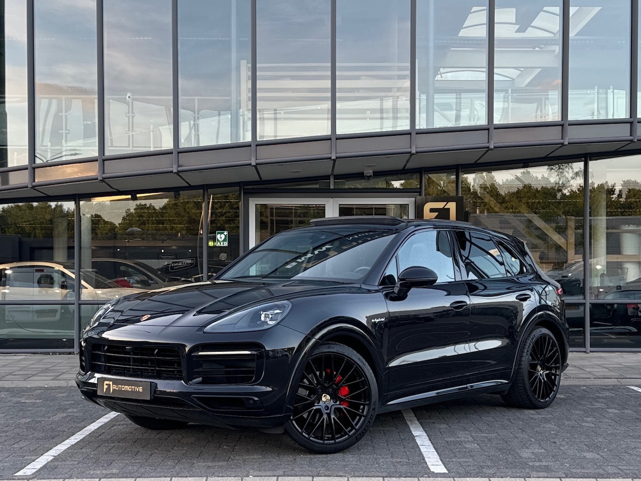 Porsche Cayenne - 3.0 E-Hybrid Pano|Sportdesi|Key|18w|360|BOSE - AutoWereld.nl
