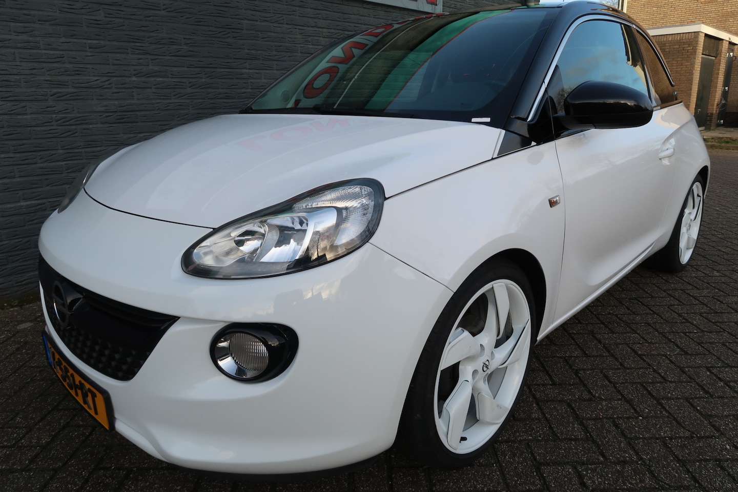 Opel ADAM - 1.4 Jam eco Flex Zeer sportieve en nette auto - AutoWereld.nl