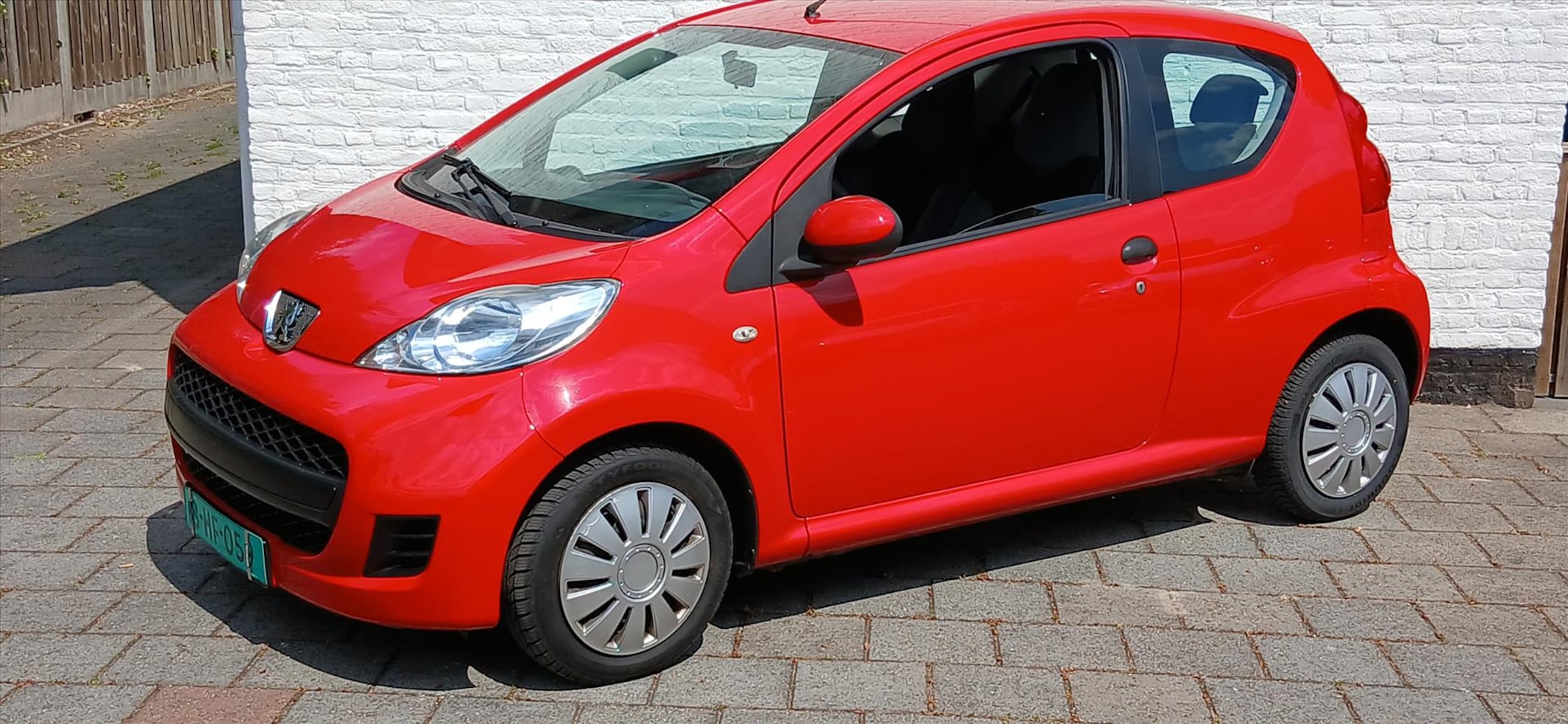 Peugeot 107 - 1.0 3drs 68PK leuke auto apk jan-2026 - AutoWereld.nl