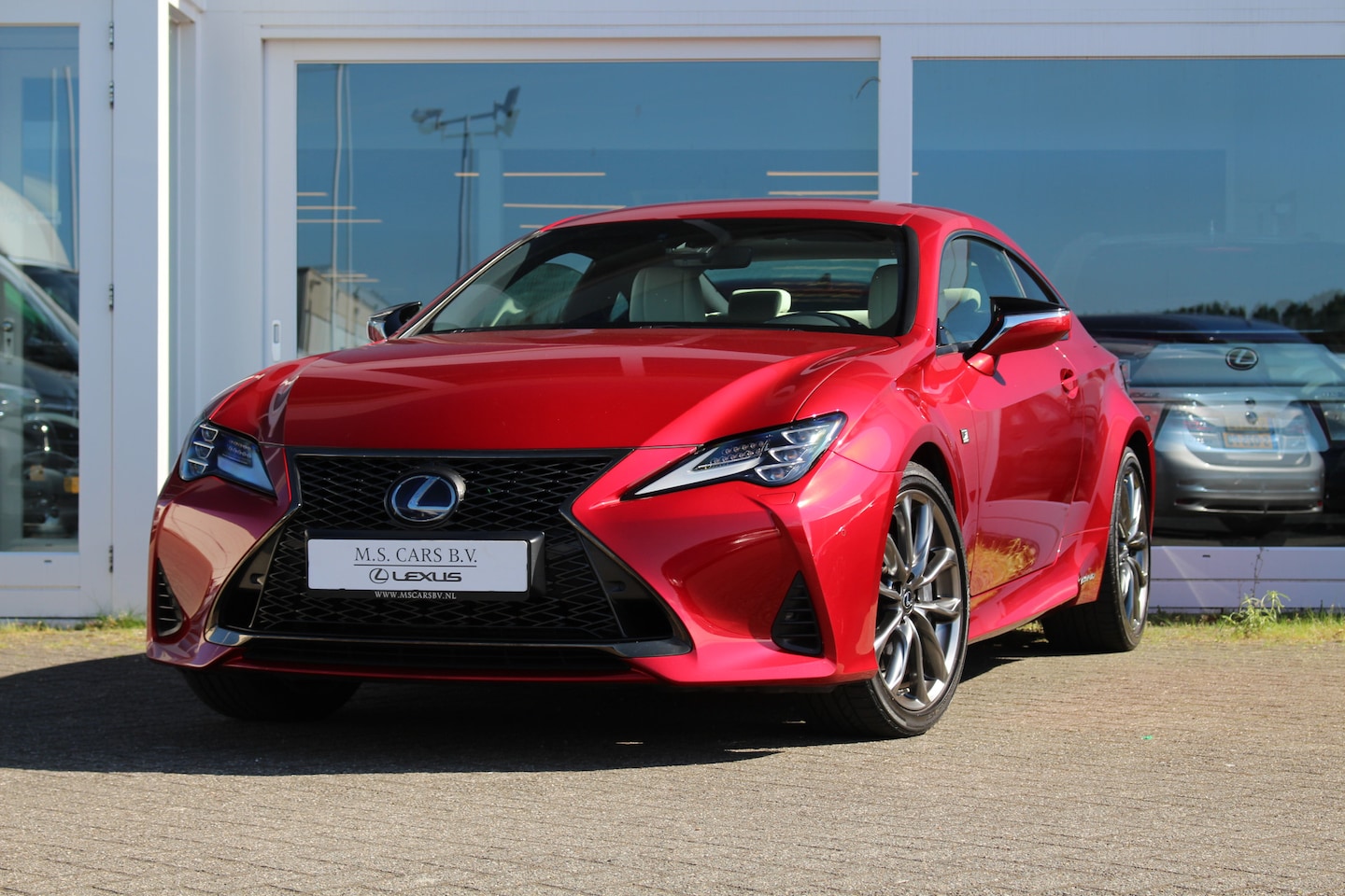 Lexus RC - 300h Hybrid F-Sport Premium I NL-auto I Mark Lev. I Carplay - AutoWereld.nl