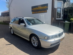 BMW 5-serie Touring - 525i Lifestyle Edition AUTOMAAT