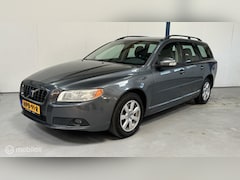 Volvo V70 - 2.5T Momentum AUTOMAAT / LEER
