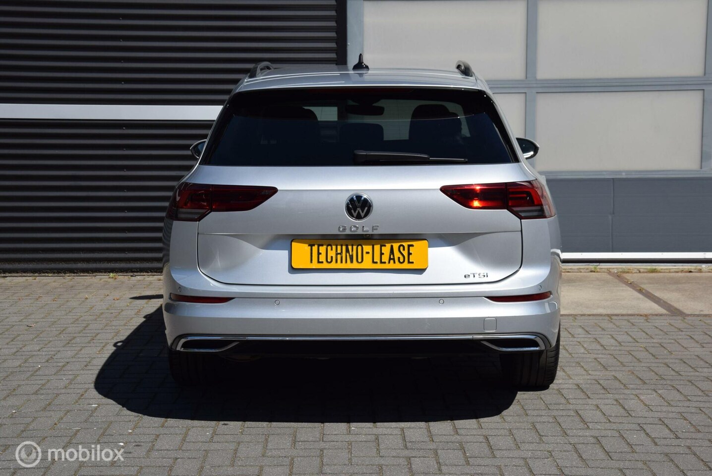 Volkswagen Golf Variant - 1.5 eTSI Style DSG Carplay Adaptive Cruise Winterpakket