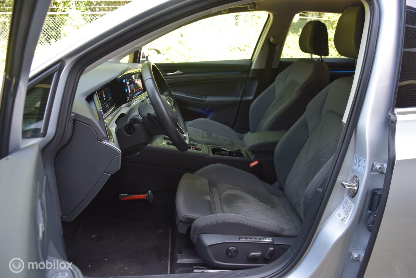 Volkswagen Golf Variant - 1.5 eTSI Style DSG Carplay Adaptive Cruise Winterpakket