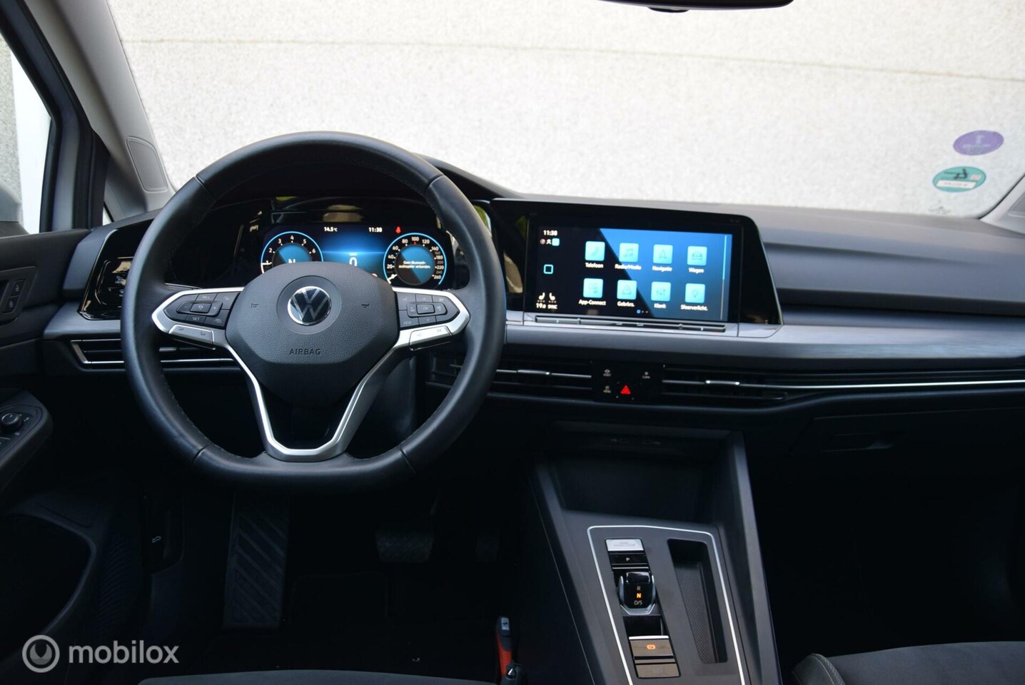 Volkswagen Golf Variant - 1.5 eTSI Style DSG Carplay Adaptive Cruise Winterpakket