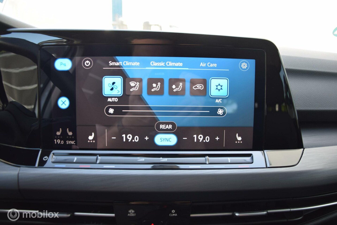 Volkswagen Golf Variant - 1.5 eTSI Style DSG Carplay Adaptive Cruise Winterpakket