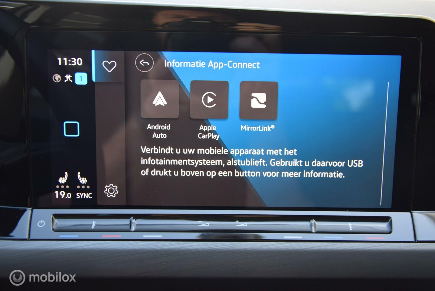 Volkswagen Golf Variant - 1.5 eTSI Style DSG Carplay Adaptive Cruise Winterpakket