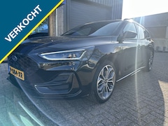 Ford Focus Wagon - 1.0 EBH ST Line X