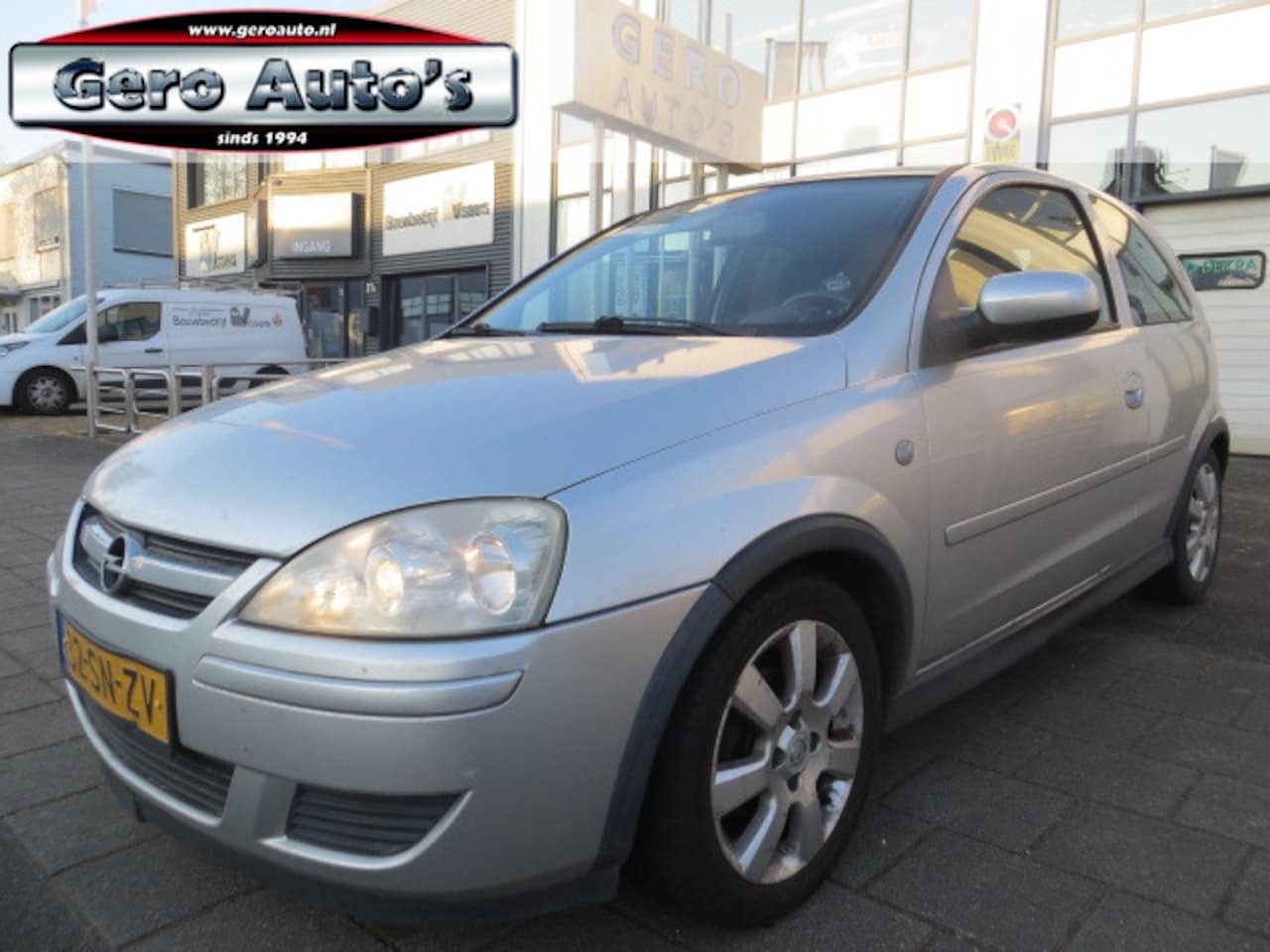 Opel Corsa - 1.2-16V Silverline automaat ketting is hoorbaar ,automaat in orde ! - AutoWereld.nl