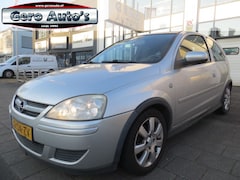 Opel Corsa - 1.2-16V Silverline automaat ketting is hoorbaar , automaat in orde
