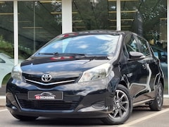 Toyota Yaris - 1.3 VVT-i 100pk Airco/Camera/Bluetooth/Parkeersensoren