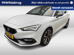 Seat Leon - 1.5 eTSI FR Launch Edition / Pano / Navigatie / App connect / Camera / Parkeersensoren V+A