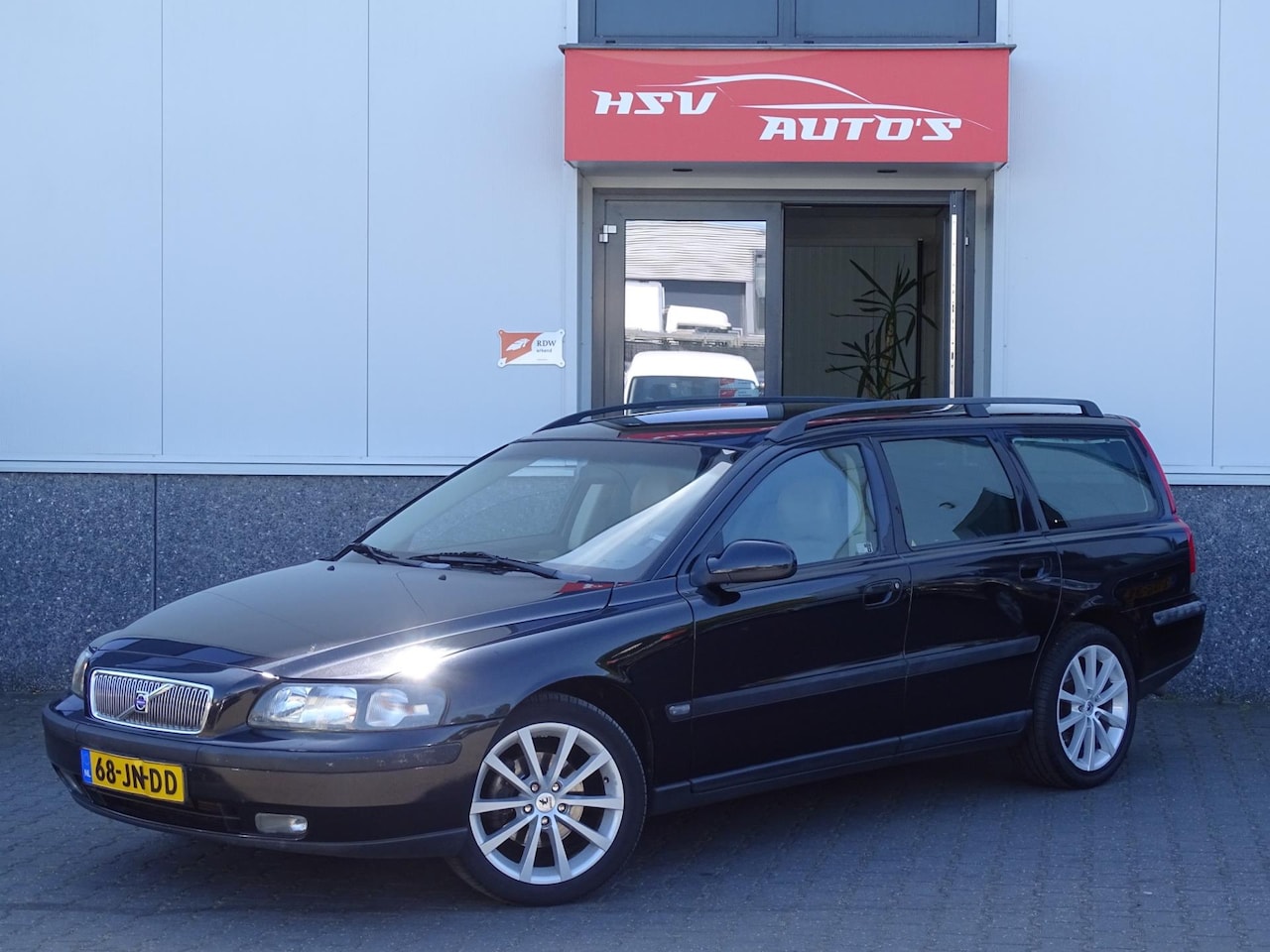 Volvo V70 - 2.4 Comfort Line aut LEER org NL - AutoWereld.nl