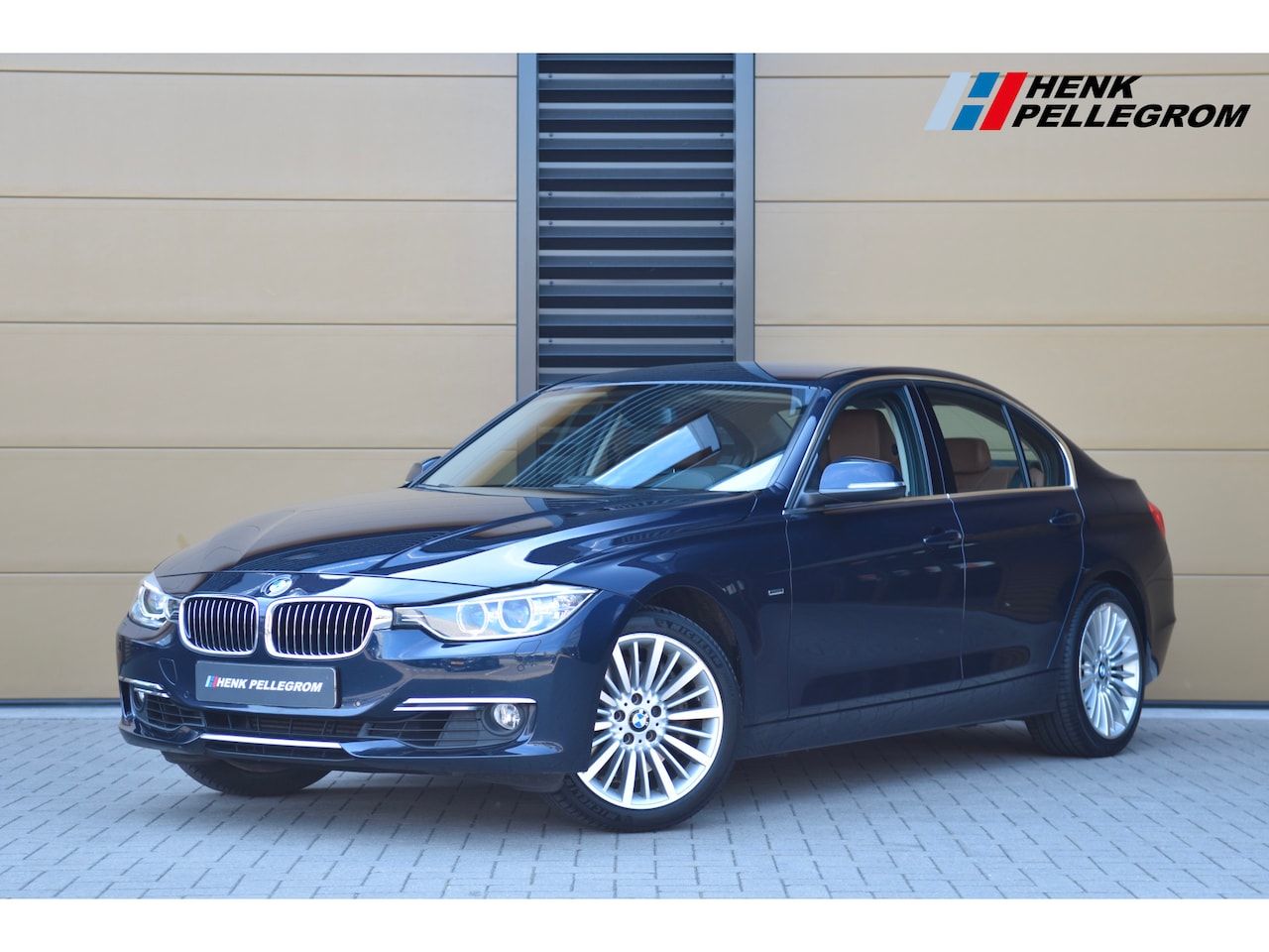 BMW 3-serie - 335i High Executive * Luxury line * Dealer onderhouden * Navigatie Professional * Xenon * - AutoWereld.nl