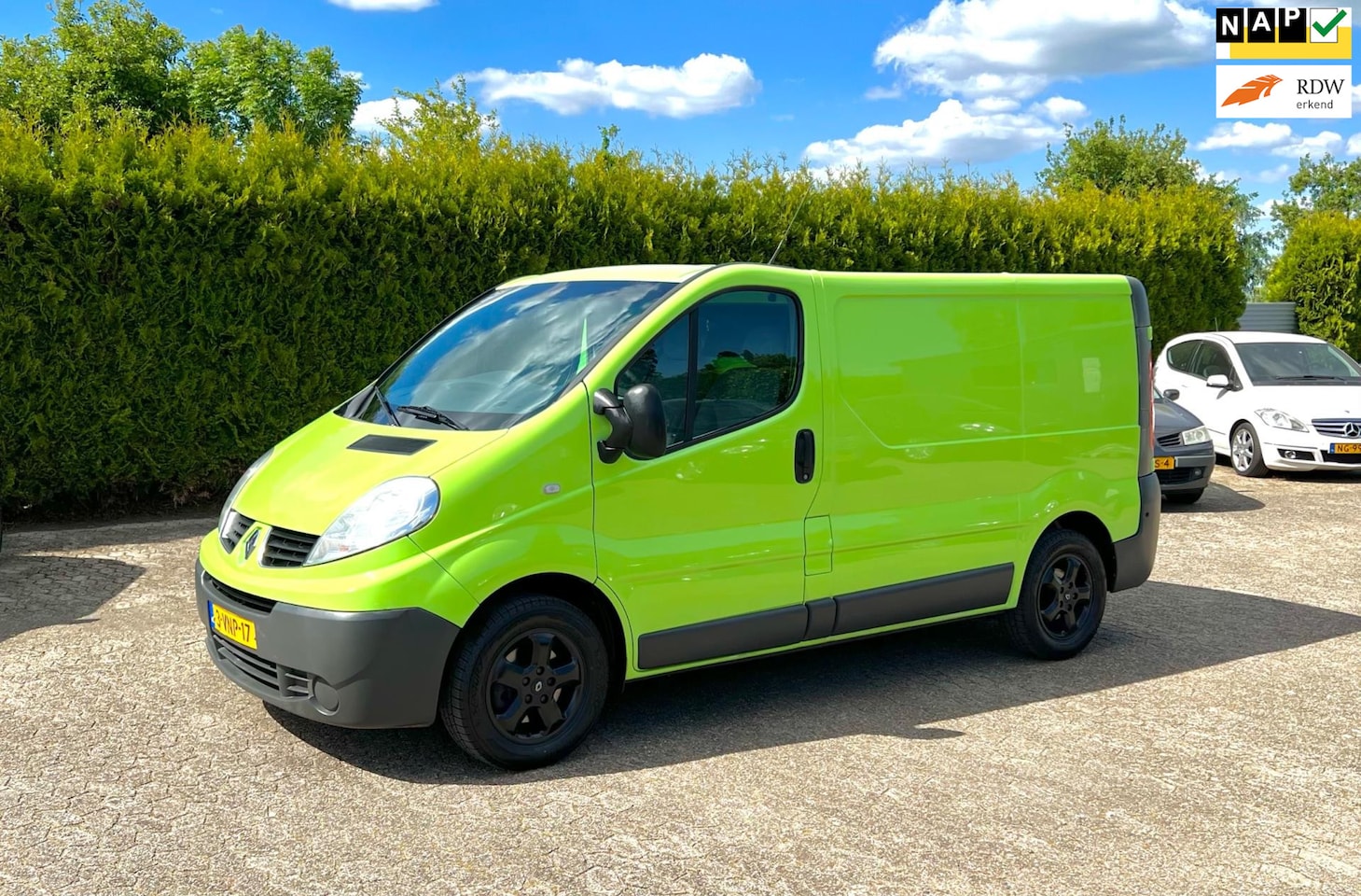 Renault Trafic - APK NIEUW KM NAP!! RIJD NIEUW MOOIE STOERE BUS - AutoWereld.nl