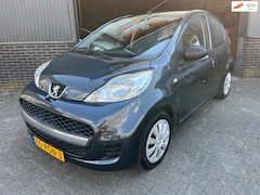 Peugeot 107 - 1.0-12V XR airco