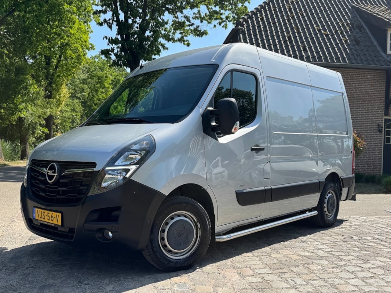 Opel Movano - 2.3 Turbo 180pk L1H2 autom ecc,navigatie,camera,trekhaak,pdc - AutoWereld.nl