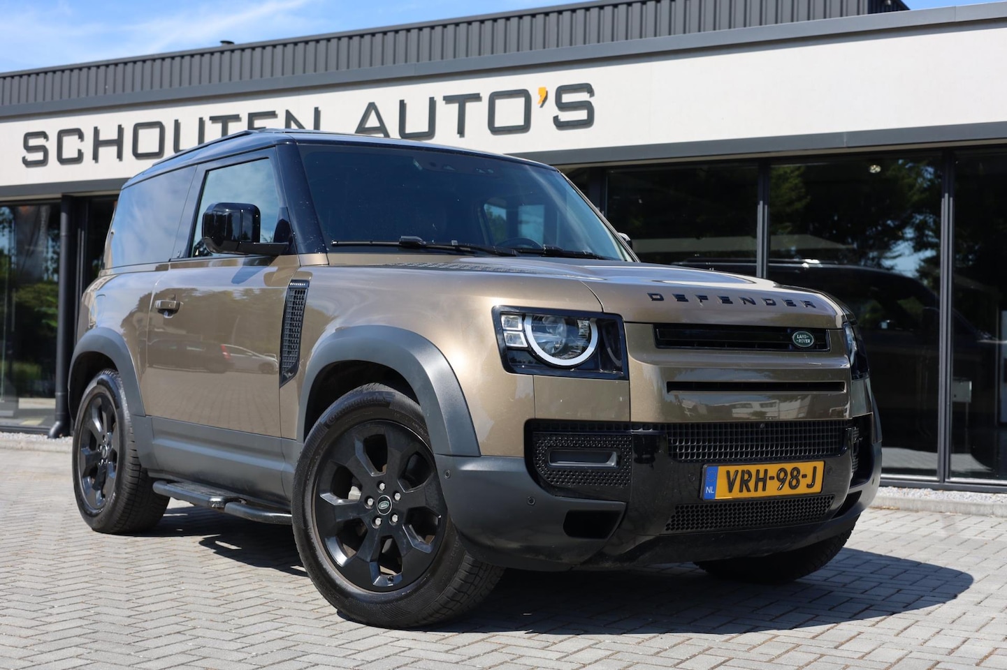 Land Rover Defender 90 - D200 SE | Leder | Luchtvering | Adapt. Cruise | Black Pack | 20"LMV | - AutoWereld.nl