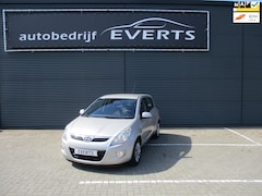 Hyundai i20 - 1.4i DynamicVersion Apk 16-03-2026 zeer mooie en goed onderhouden auto nu scherpe meeneem