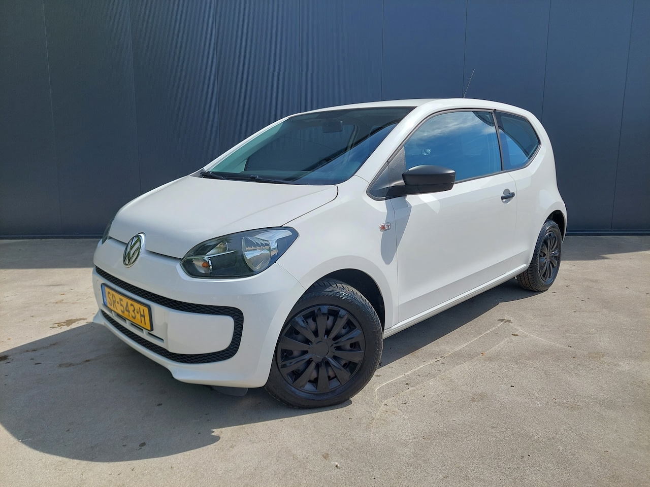 Volkswagen Up! - 1.0 up! BlueMotion AIRCO NAVI 3 DEURS - AutoWereld.nl