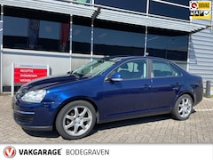 Volkswagen Jetta - 1.6 Trendline / navigatie / trekhaak