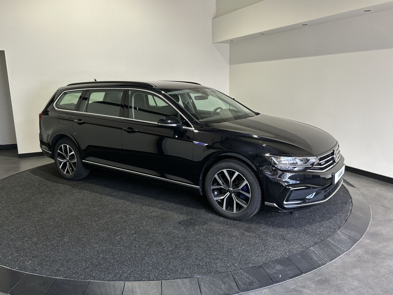 Volkswagen Passat Variant - 1.4 TSI PHEV GTE Business | Stoelverwarming | Trekhaak | DSG | Virtual Cockpit - AutoWereld.nl