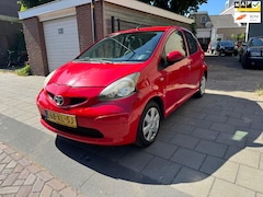 Toyota Aygo - 1.0-12V + Benzine Handgeschakeld 5-deurs NAP top auto