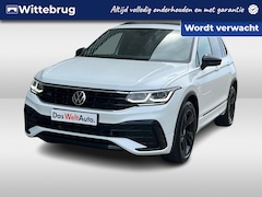 Volkswagen Tiguan - 1.4 TSI eHybrid R-Line Business+ / 19" LMV / Panoramadak / Black Style / Trekhaak / Stuur+