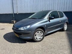 Peugeot 206 - 1.4 nieuwe apk