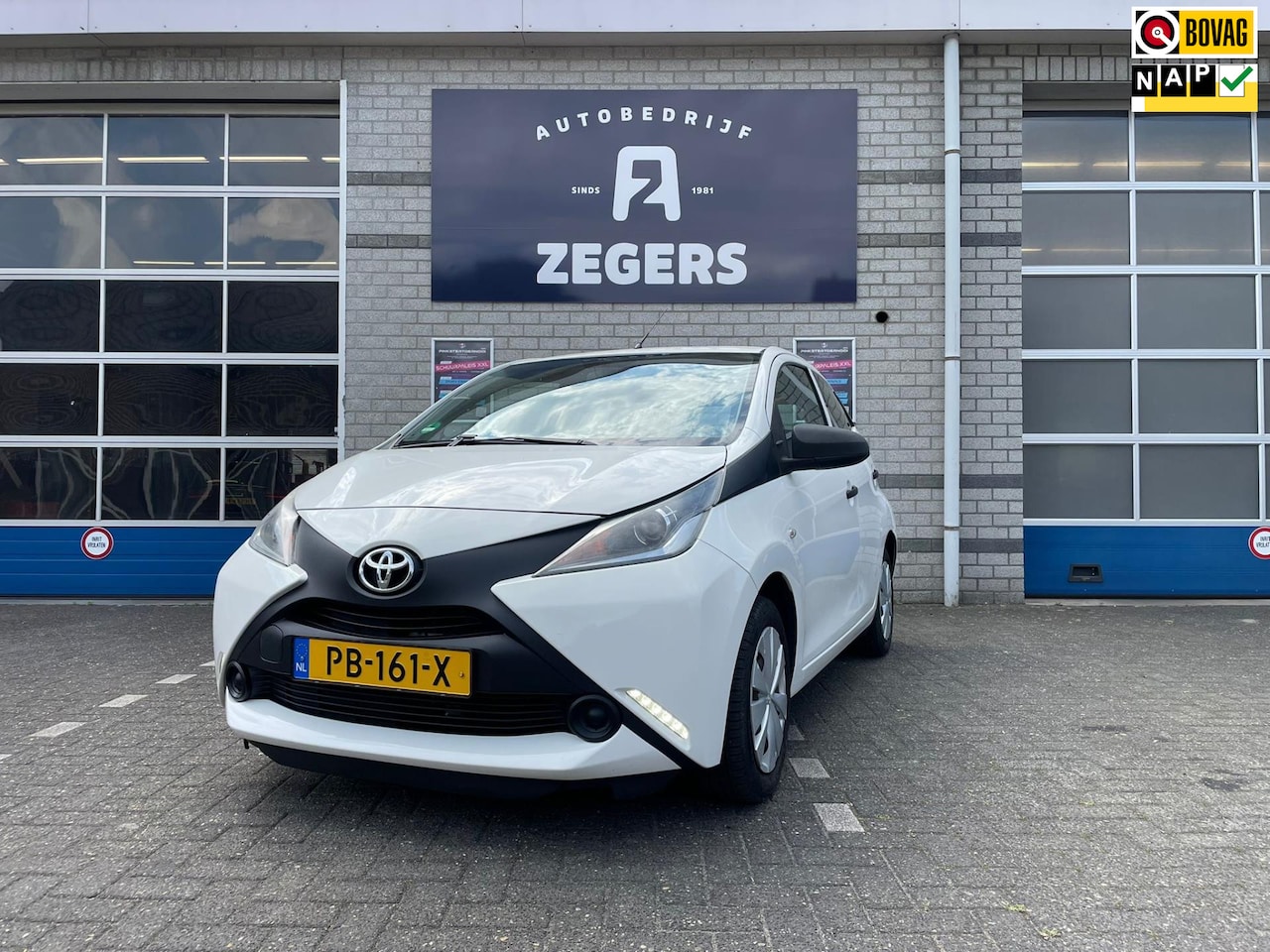 Toyota Aygo - 1.0 VVT-i x-now INCL 12 MAANDEN BOVAG GARANTIE - AutoWereld.nl