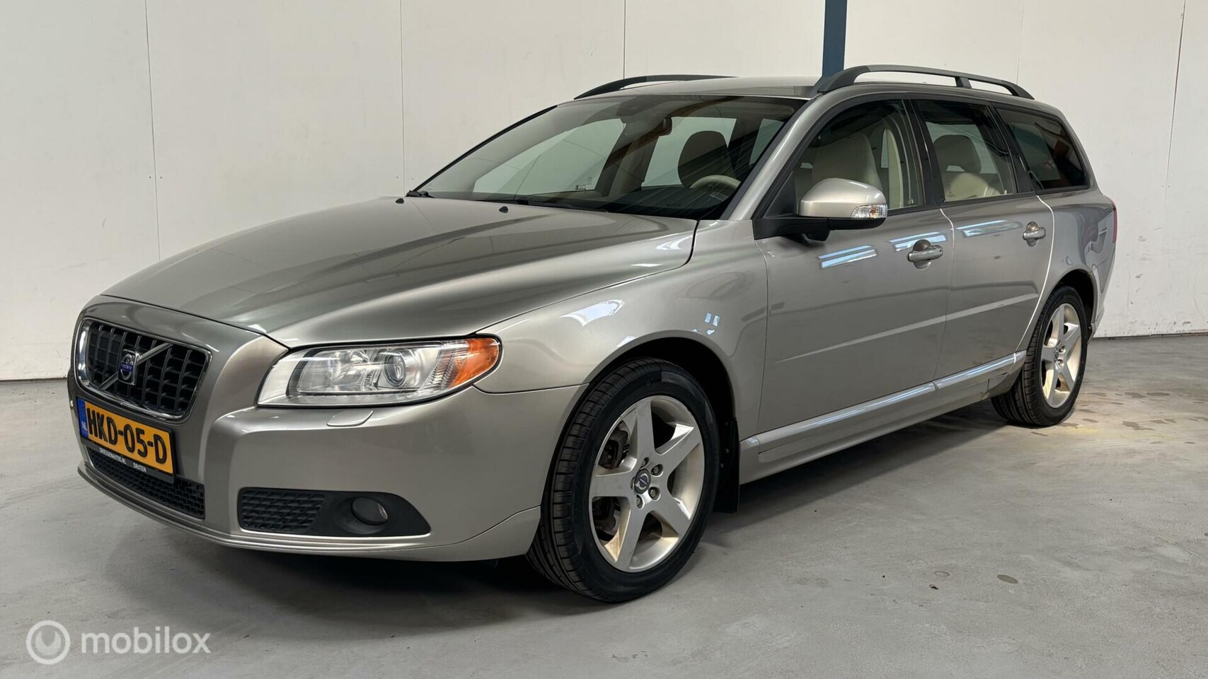 Volvo V70 - 3.2 Momentum ADAPTIEVE CRUISE CONTROL - AutoWereld.nl