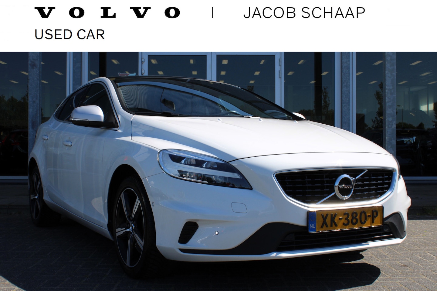 Volvo V40 - T3 Automaat Polar+ Sport | Verw. Voorstoelen | Panoramadak | Keyless | DAB - AutoWereld.nl