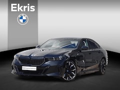 BMW 5-serie - Sedan 530e | M Sportpakket Pro | Driving Assistant Prof. | Panodak | Trekhaak | Head-Up |