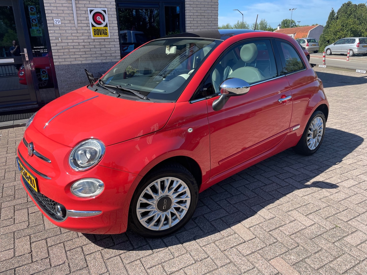 Fiat 500 - 1.2 Lounge-PANO-NAV-KORAAL ROOD- PDC - AutoWereld.nl