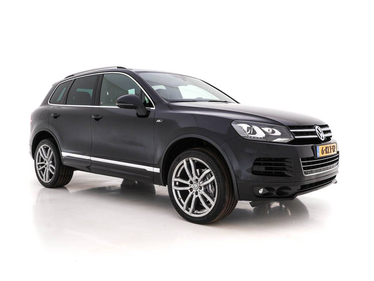 Volkswagen Touareg - 3.0 TDI R-line-Sportpack AWD Aut. *FULL-LEATHER | BI-XENON | MEMORY-PACK | DYNAUDIO | AIR- - AutoWereld.nl