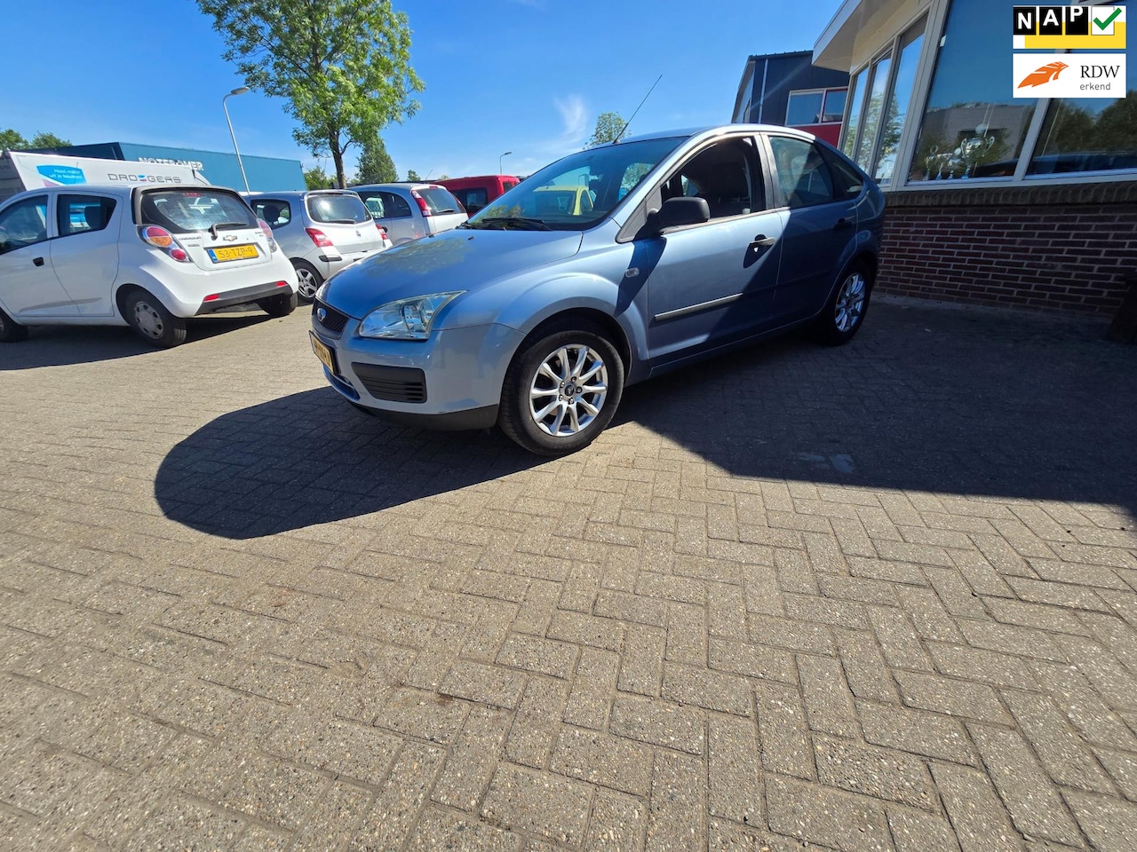 Ford Focus - 1.4-16V Ambiente 1.4-16V Ambiente - AutoWereld.nl