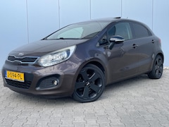 Kia Rio - 1.4 CVVT Super Pack, tekst goed lezen