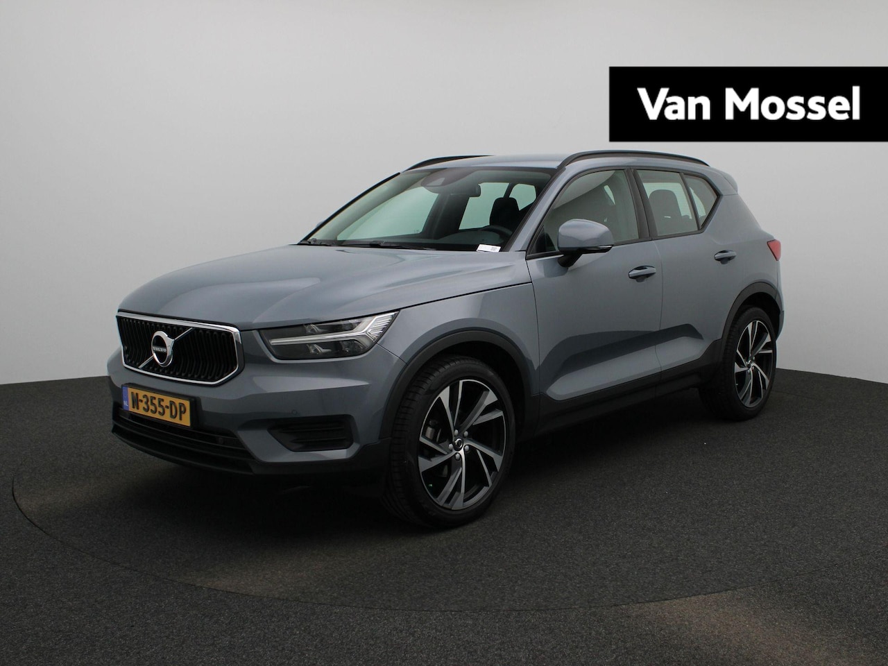 Volvo XC40 - 1.5 T2 Momentum | VERWACHT | NAVIGATIE | ACHTERUITRIJCAMERA | STUUR+STOELVERWARMING | WEGK - AutoWereld.nl