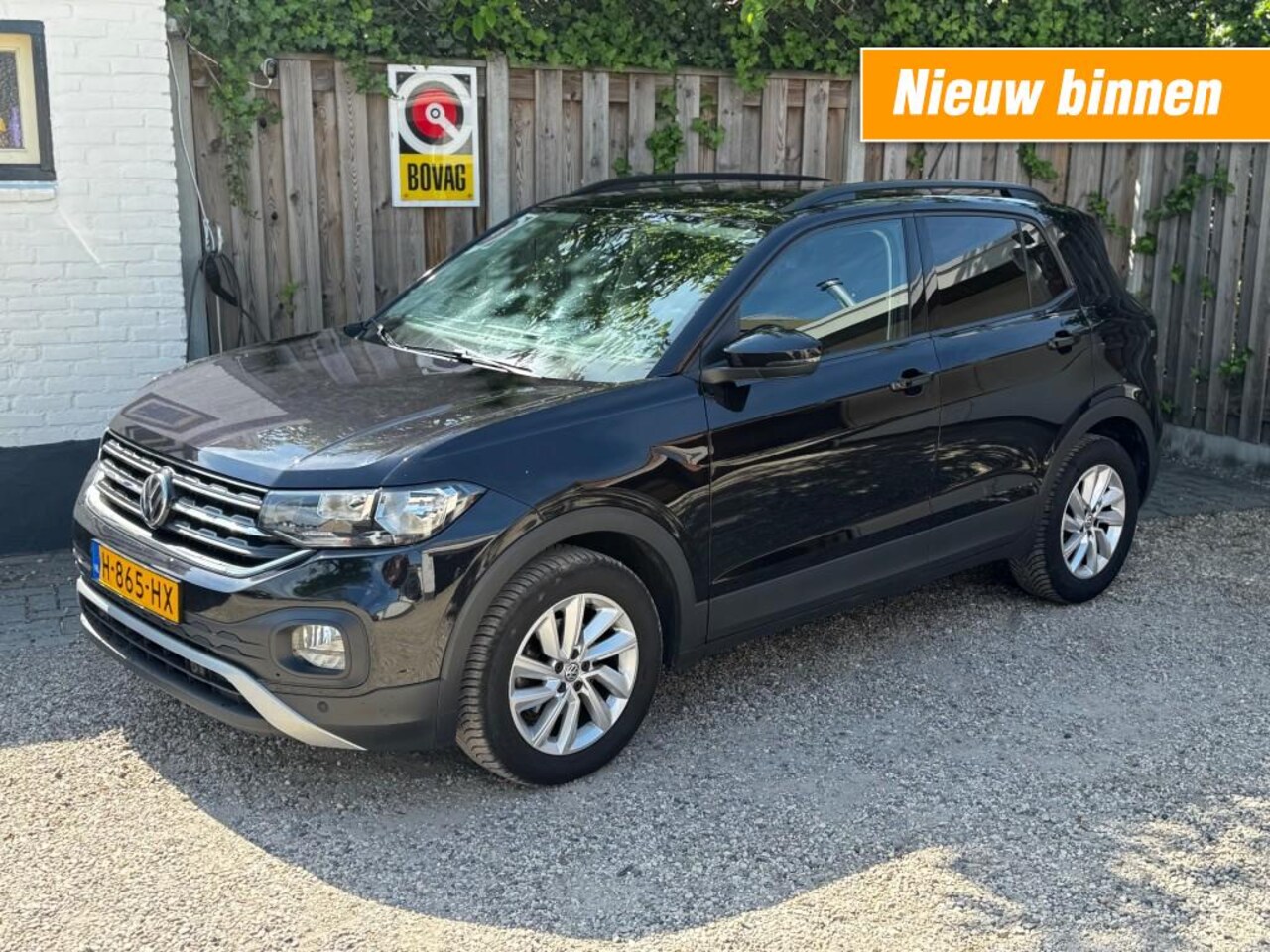 Volkswagen T-Cross - 1.o tsi adaptive cruis control,airco,navi,pdc - AutoWereld.nl