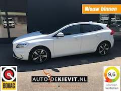 Volvo V40 - 1.5 T3 POLAR+ SPORT *Trekhaak/Pano dak