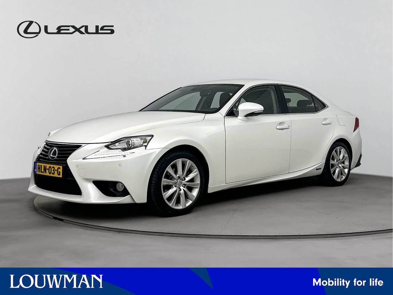 Lexus IS - 300h First Edition Limited - AutoWereld.nl